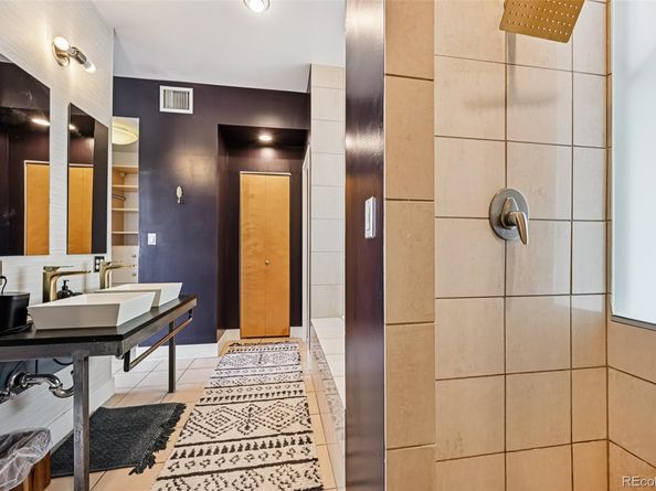 Undisclosed Address #5972235, Denver CO 80205