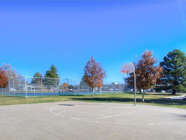 1647 S Newland Street, Lakewood CO 80232