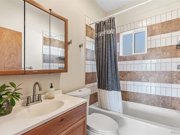 990 Ingalls Street, Lakewood CO 80214