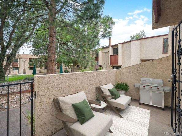 1060 S Parker Road 23, Denver CO 80231