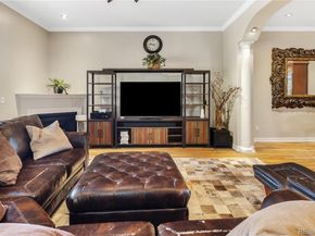 2527 Tremont Place, Denver CO 80205