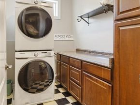 2527 Tremont Place, Denver CO 80205