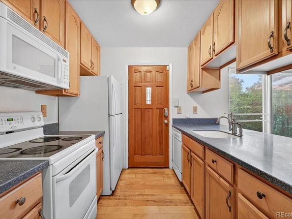 3622 S Fairplay Way, Aurora CO 80014