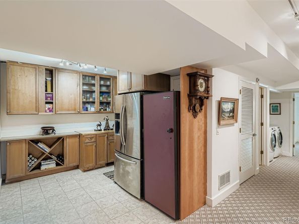 287 S Holly Street, Denver CO 80246