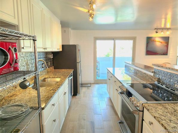 2880 S Locust Street 302N, Denver CO 80222