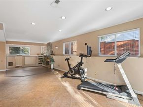 993 S Oakland Court, Aurora CO 80012