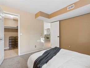 993 S Oakland Court, Aurora CO 80012