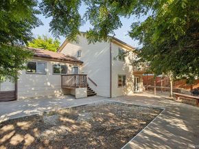 993 S Oakland Court, Aurora CO 80012