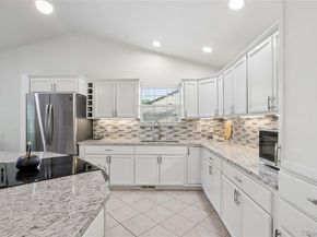 993 S Oakland Court, Aurora CO 80012