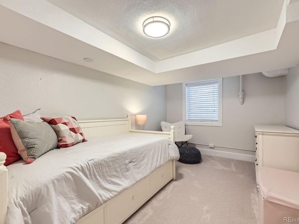 1000 N MONACO Parkway, Denver CO 80220