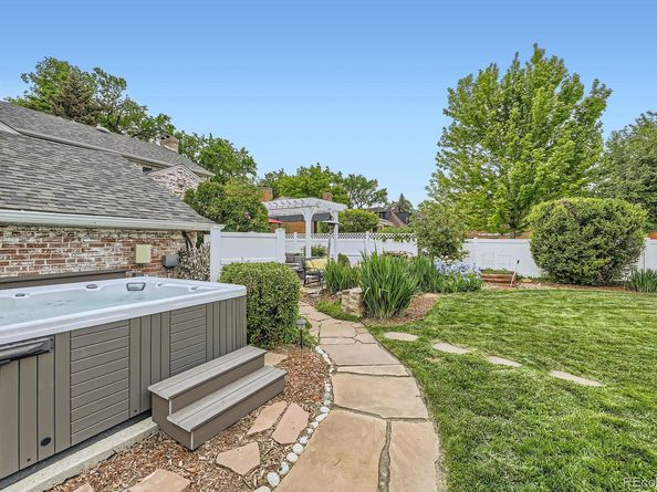1000 N MONACO Parkway, Denver CO 80220