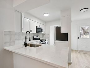 1221 S Idalia Street, Aurora CO 80017