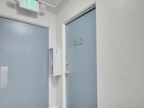 1056 N Marion Street 202, Denver CO 80218