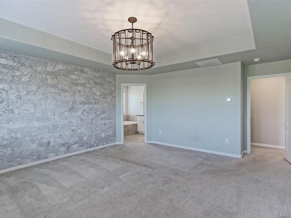 2474 Ravenswood Court, Longmont CO 80504