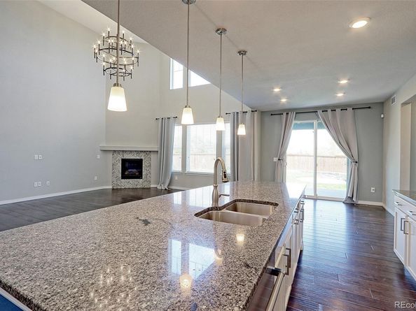 2474 Ravenswood Court, Longmont CO 80504