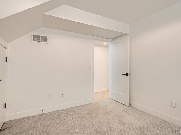 1105 S Dahlia Street, Denver CO 80246