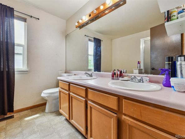 20651 E 42nd Avenue, Denver CO 80249