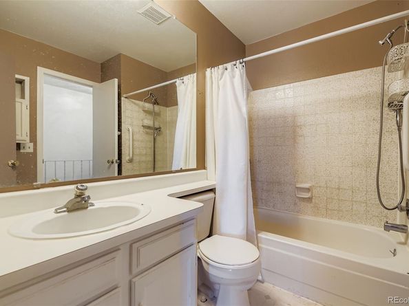 8806 W Dartmouth Place, Lakewood CO 80227