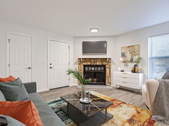 932 S Dearborn 8, Aurora CO 80112