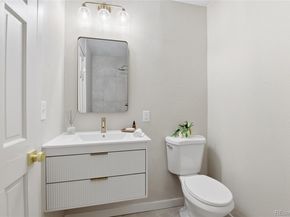 1060 S Parker Road 27, Denver CO 80231