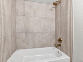 1060 S Parker Road 27, Denver CO 80231