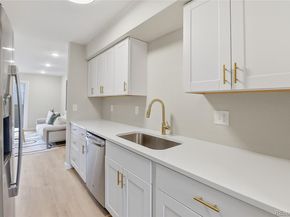 1060 S Parker Road 27, Denver CO 80231