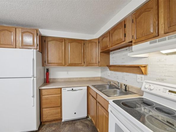 8822 E Florida Avenue G10, Denver CO 80247