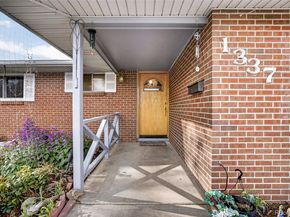 1337 Sharpe Place, Longmont CO 80501
