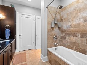7600 Landmark Way 6042, Englewood CO 80111