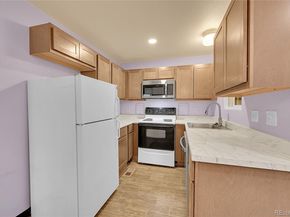 922 S Dearborn Way 8, Aurora CO 80012