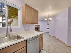 922 S Dearborn Way 8, Aurora CO 80012