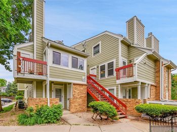 922 S Dearborn Way