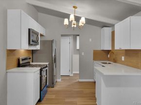 10 Juneau Place, Longmont CO 80504
