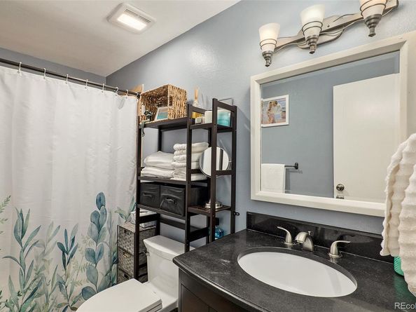 13 Nome Way A, Aurora CO 80012