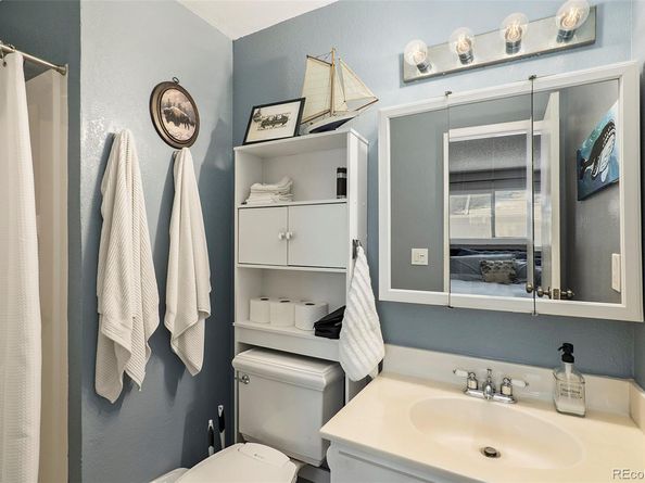 13 Nome Way A, Aurora CO 80012