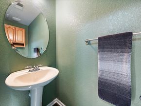 658 S Norfolk Way, Aurora CO 80017