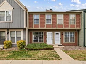 1653 S Blackhawk Way B, Aurora CO 80012