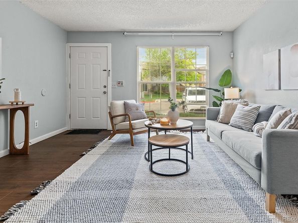 1653 S Blackhawk Way B, Aurora CO 80012