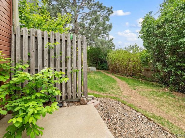 1653 S Blackhawk Way B, Aurora CO 80012