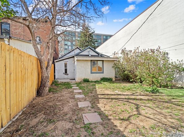 2322 Arapahoe Street, Denver CO 80205