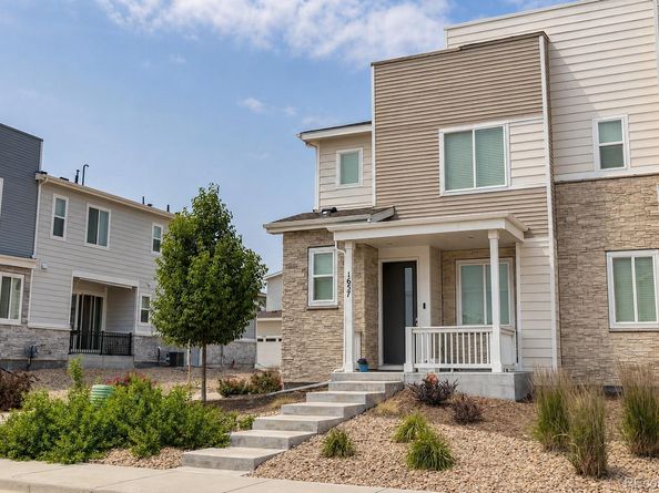 1657 S Andes Way, Aurora CO 80017