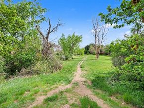 2537 E Nichols Circle, Centennial CO 80122