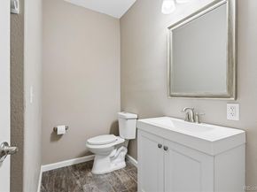 4825 S Riviera Way, Aurora CO 80015