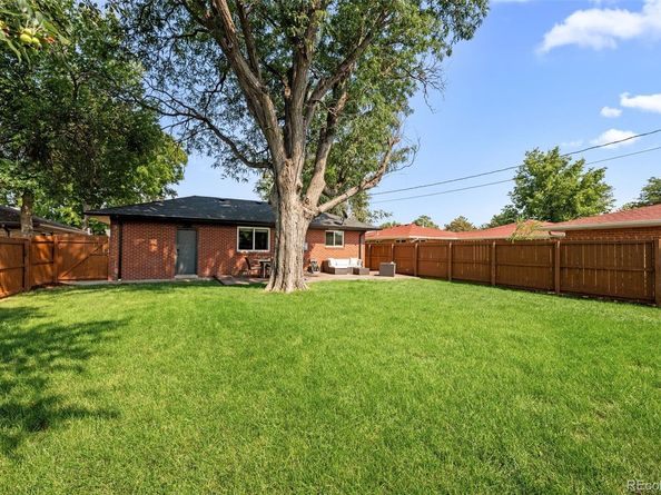 Undisclosed Address #2374424, Denver CO 80207