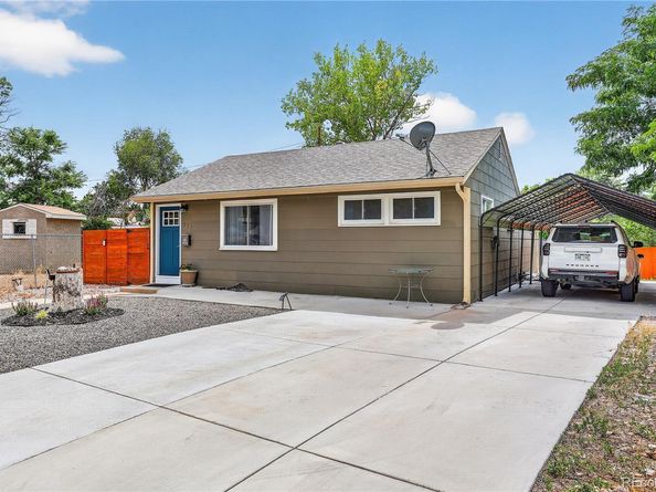 937 Kramer Court, Aurora CO 80010