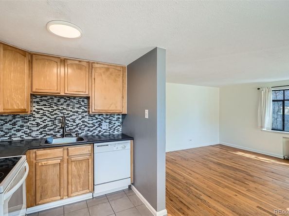 1182 N Clermont Street 101, Denver CO 80220