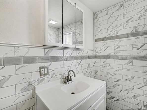 8110 Ivy Street, Commerce City CO 80024