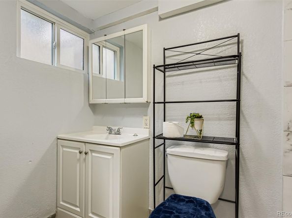 1805 E Panama Drive, Centennial CO 80121