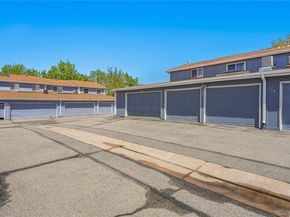 125 Paris Circle, Aurora CO 80011