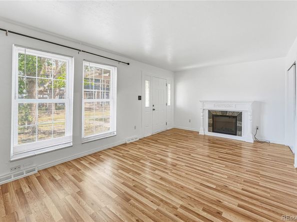 125 Paris Circle, Aurora CO 80011